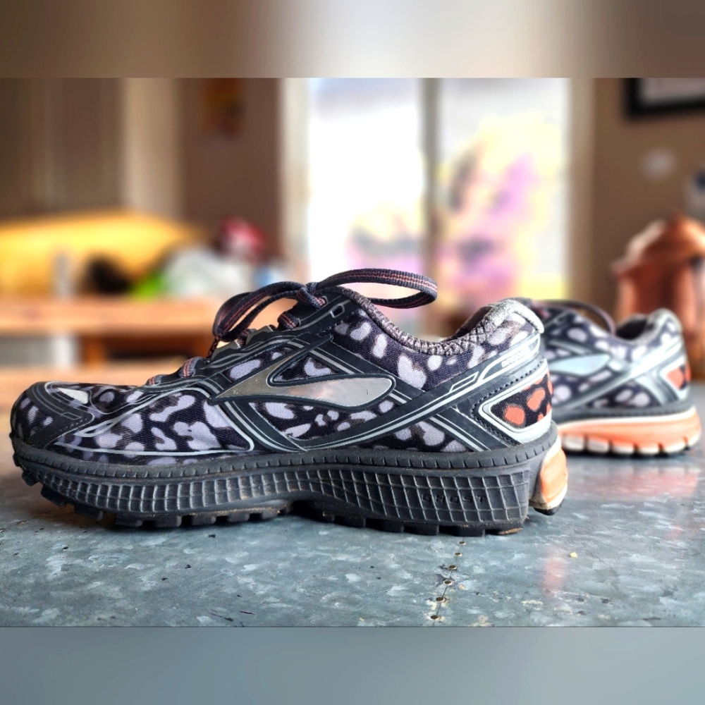 Brooks Ghost women's running shoes 8.5